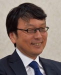 森 建氏